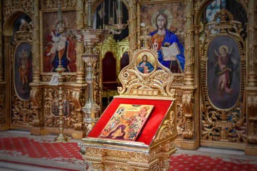Sărbătoarea Pogorârii Sfântului Duh la Catedrala Patriarhală Poza 174500