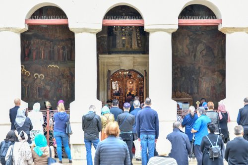 Sărbătoarea Pogorârii Sfântului Duh la Catedrala Patriarhală Poza 174519