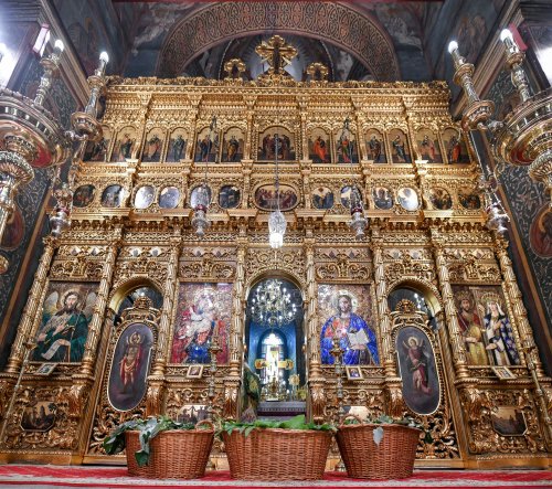 Sărbătoarea Pogorârii Sfântului Duh la Catedrala Patriarhală Poza 174537