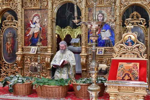 Sărbătoarea Pogorârii Sfântului Duh la Catedrala Patriarhală Poza 174547