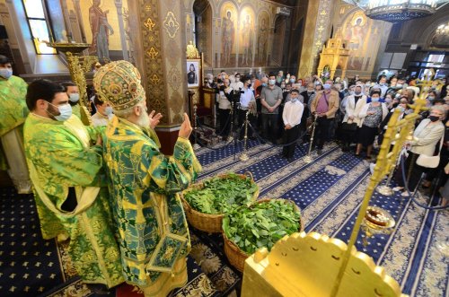 Duminica Cincizecimii la Catedrala Arhiepiscopală din Târgoviște