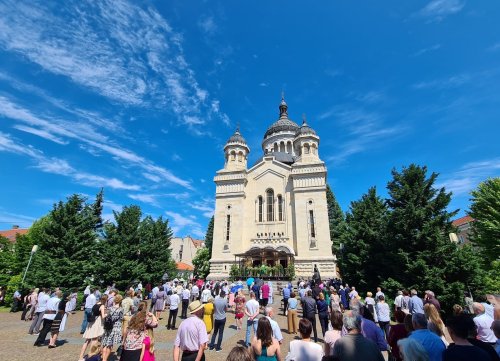 Pogorârea Sfântului Duh, prăznuită la Catedrala Mitropolitană din Cluj-Napoca Poza 174656