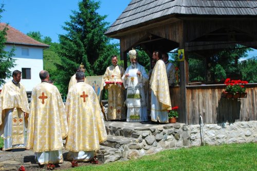 Sărbătoare la Mănăstirea „Sfânta Treime” de la Măgina, judeţul Alba Poza 174763