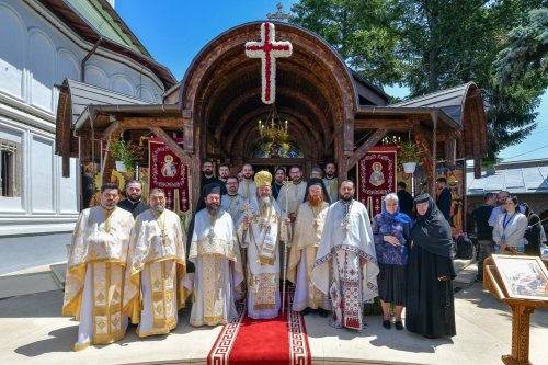 Prăznuire duhovnicească la mănăstirea bucureşteană Plumbuita Poza 175019