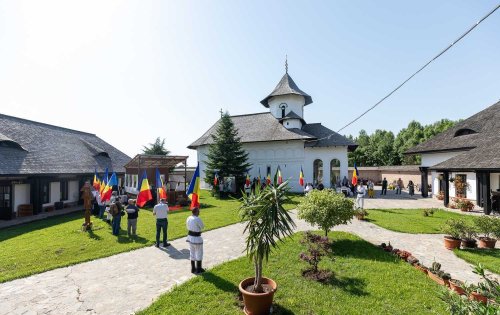 Sărbătoare cu semnificație istorică la mănăstirea prahoveană Turnu Poza 175057