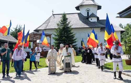 Sărbătoare cu semnificație istorică la mănăstirea prahoveană Turnu Poza 175059