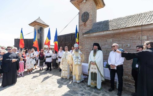 Sărbătoare cu semnificație istorică la mănăstirea prahoveană Turnu Poza 175061