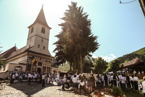 Binecuvântare peste comunitatea din Turnu Roșu, județul Sibiu Poza 175305