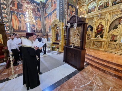 Icoană nouă la catedrala din Slobozia și binecuvântare de pictură la Fetești Poza 175300