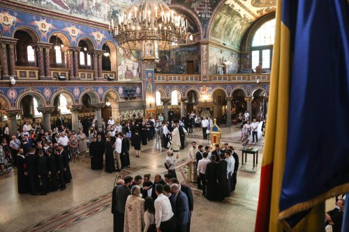 Absolvenţii Facultăţii de Teologie Ortodoxă din Sibiu au depus jurământul Poza 175996
