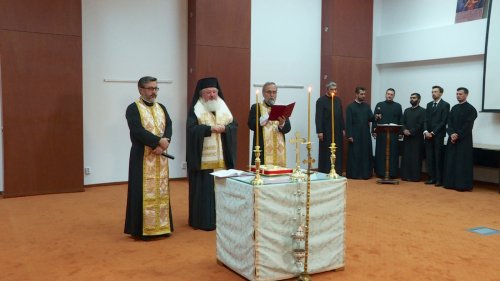 Au debutat la București cursurile pentru obținerea gradelor profesionale în preoție