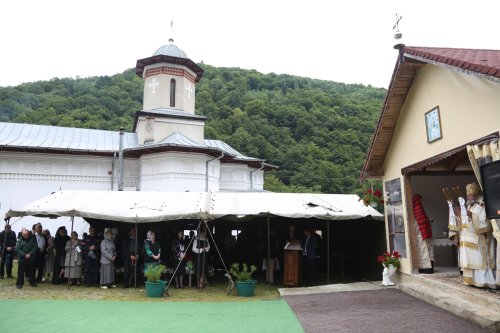 Liturghie arhierească la Mănăstirea Sibiel Poza 176040