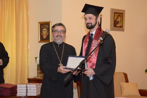 Primii absolvenţi de Teologie ortodoxă la Roma Poza 176020