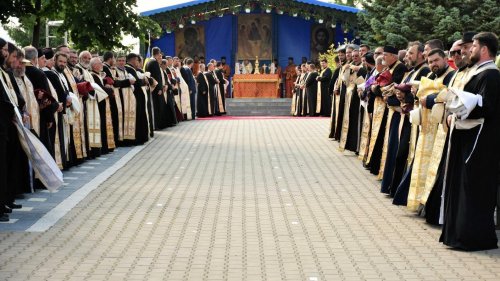 Sărbătoarea ocrotitoarei municipiului Huși Poza 176241