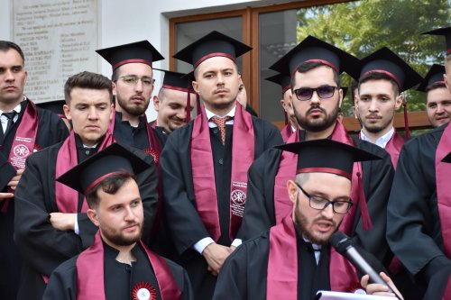 Festivitatea de absolvire la Facultatea de Teologie Ortodoxă din Cluj Napoca Poza 176324