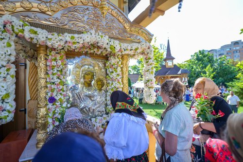 Cinstirea Sfintei Icoane a Maicii Domnului „Prodromiţa”, hramul de vară al Paraclisului Catedralei Naţionale - program
