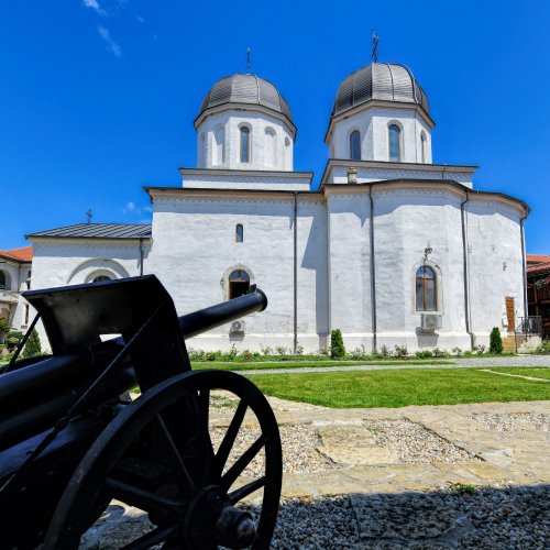 Istoria tumultuoasă a Mănăstirii Comana Poza 176533