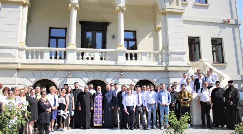 Teologii din Craiova au depus jurământul de credinţă Poza 176605