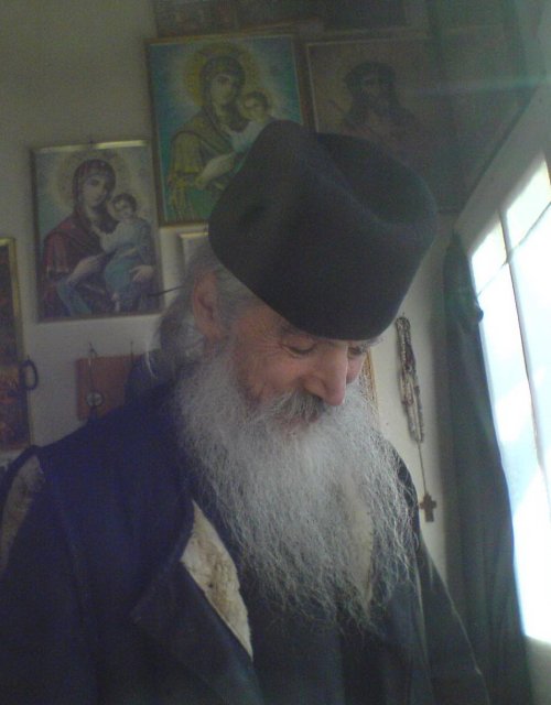A trecut la Domnul părintele Gherasim de la Mănăstirea Sihăstria Poza 177121