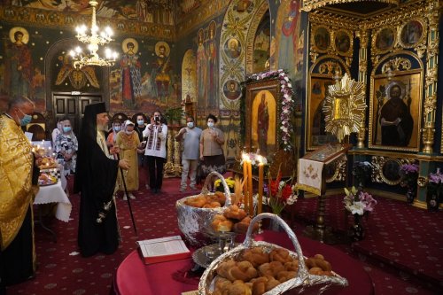 Cinstirea Sfintei Icoane a Maicii Domnului „Prodromiţa”  în Arhiepiscopia Dunării de Jos  Poza 177039