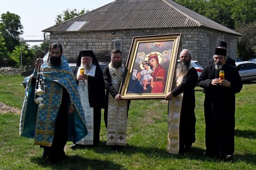 O copie a icoanei Maicii Domnului de la Mănăstirea Hadâmbu a fost oferită Mănăstirii Chirilovca
