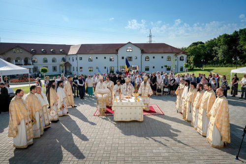 Târnosirea noului lăcaș al Mănăstirii „Hristos Pantocrator” din Alba Iulia