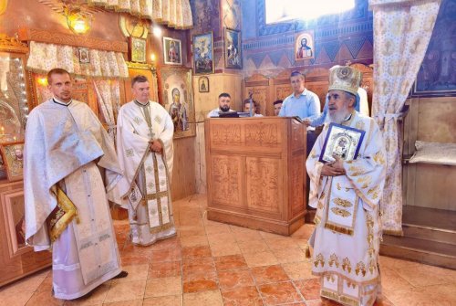 Slujiri şi binecuvântări arhiereşti în Arhiepiscopia Aradului