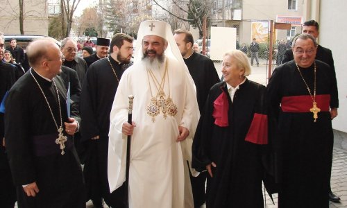Omagiu Părintelui Patriarh Daniel Poza 177548