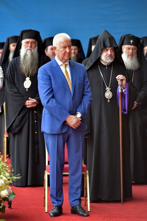 Rugăciune și mulțumire la împlinirea a 70 de ani de viață ai Patriarhului României  Poza 177928