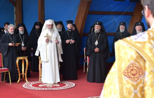 Rugăciune și mulțumire la împlinirea a 70 de ani de viață ai Patriarhului României  Poza 177940