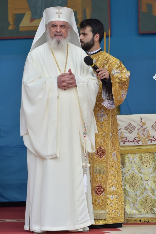 Rugăciune și mulțumire la împlinirea a 70 de ani de viață ai Patriarhului României  Poza 177950