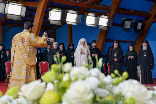 Rugăciune și mulțumire la împlinirea a 70 de ani de viață ai Patriarhului României  Poza 177962