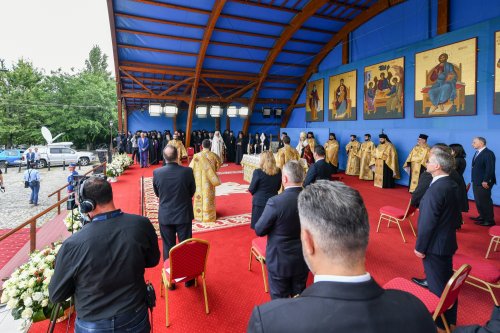 Rugăciune și mulțumire la împlinirea a 70 de ani de viață ai Patriarhului României  Poza 177963