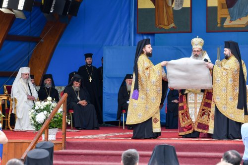 Rugăciune și mulțumire la împlinirea a 70 de ani de viață ai Patriarhului României  Poza 177981