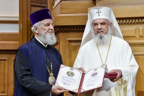 Vas binecuvântat, purtător al darurilor duhovnicești pentru Patriarhul României Poza 177896