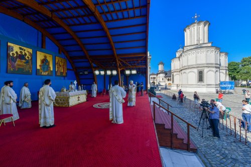 Duminica a 5-a după Rusalii la Catedrala Patriarhală Poza 178156