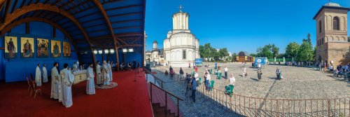 Duminica a 5-a după Rusalii la Catedrala Patriarhală Poza 178158