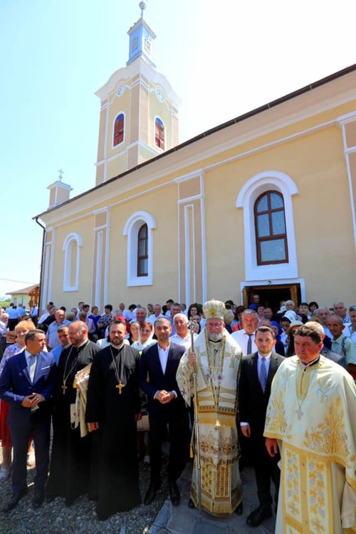 Târnosire în parohia maramureşeană Sălsig Poza 178387