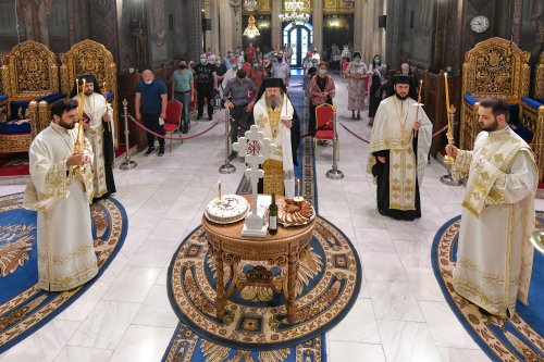 Slujbă de pomenire pentru Patriarhii Iustin și Teoctist la Catedrala Patriarhală Poza 178787