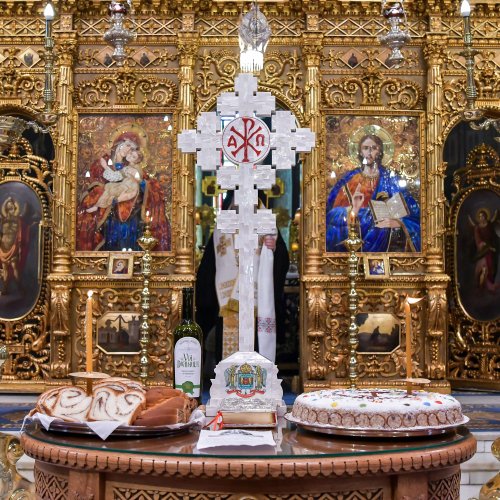 Slujbă de pomenire pentru Patriarhii Iustin și Teoctist la Catedrala Patriarhală Poza 178790