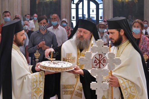 Slujbă de pomenire pentru Patriarhii Iustin și Teoctist la Catedrala Patriarhală Poza 178799