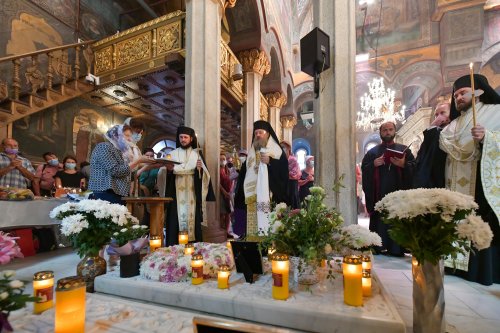 Slujbă de pomenire pentru Patriarhii Iustin și Teoctist la Catedrala Patriarhală Poza 178803