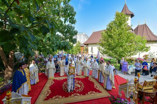 Cinstirea Sfântului Ioan Iacob de la Neamţ la Paraclisul Catedralei Naţionale Poza 179181