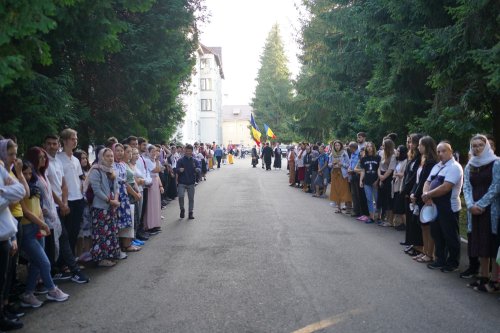 Seminariștii de la Mănăstirea Neamț și-au sărbătorit ocrotitorul Poza 179129