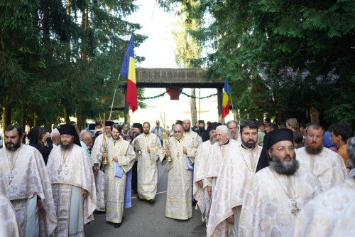 Seminariștii de la Mănăstirea Neamț și-au sărbătorit ocrotitorul Poza 179139