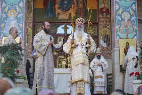 Seminariștii de la Mănăstirea Neamț și-au sărbătorit ocrotitorul Poza 179160