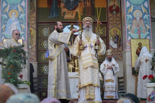 Seminariștii de la Mănăstirea Neamț și-au sărbătorit ocrotitorul Poza 179161