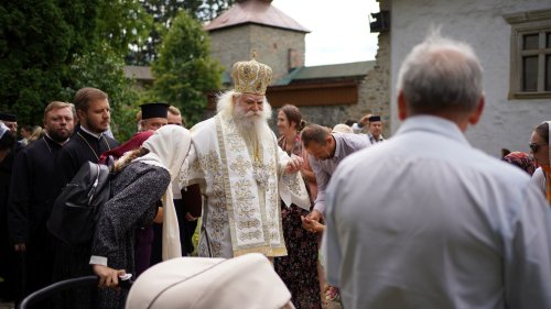 Slujire arhierească la Mănăstirea Slatina - Suceava Poza 179439