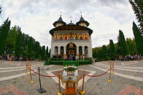 Mănăstirea Sihăstria în zi de hram Poza 179480