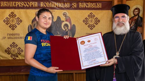 Sportiva Bianca Florentina Ghelber, premiată de Arhiepiscopul Romanului și Bacăului Poza 179867